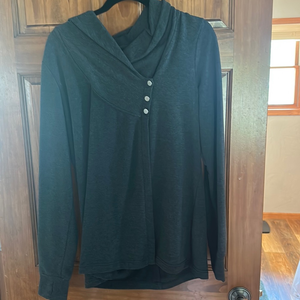 Athletic long sleeve
